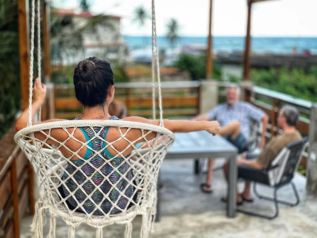 The Surfing Turtle Hotel Luquillo