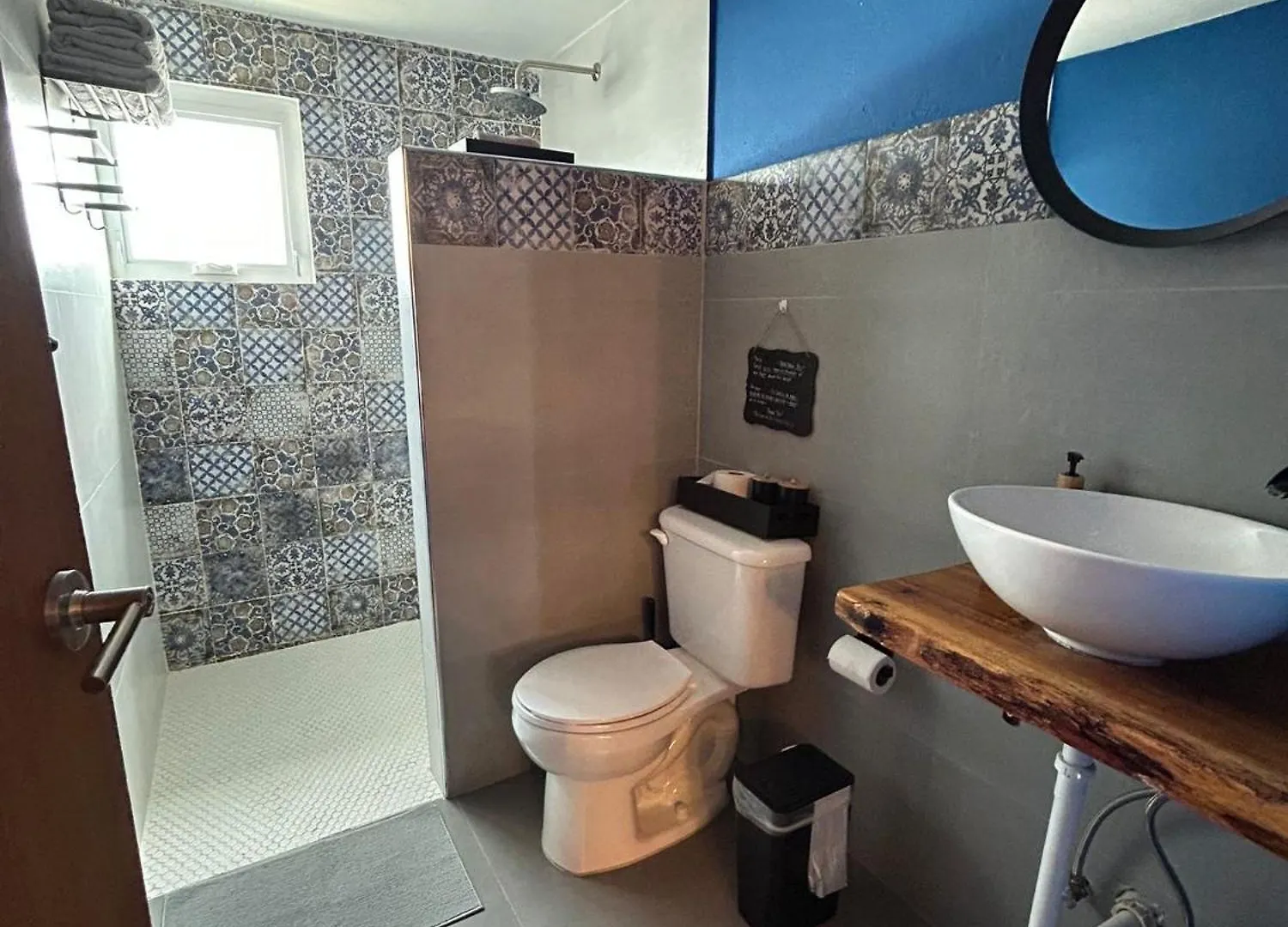 The Surfing Turtle Hotel Luquillo